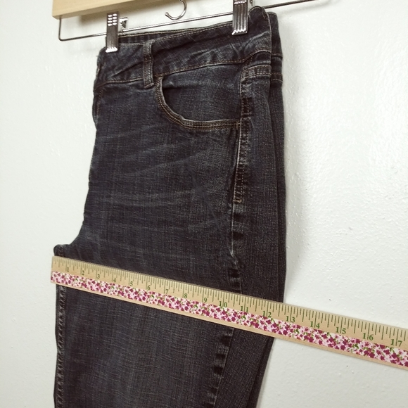 Rider By Lee Denim Pant Women's Size 18M Dark Wash Mid Rise Straight Leg Faded - Picture 6 of 6